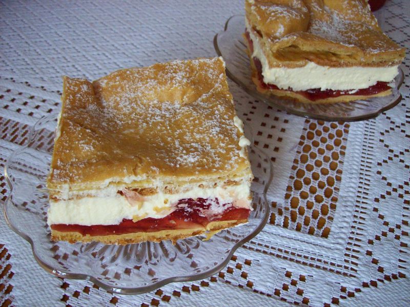 Karpatka z galaretką Karpatka z galaretką