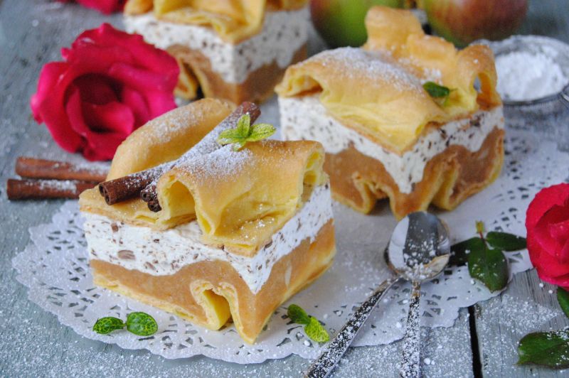 Karpatka z jabłkami