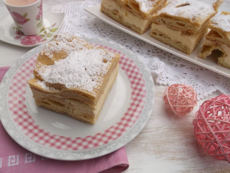 Karpatka z kremem budyniowym