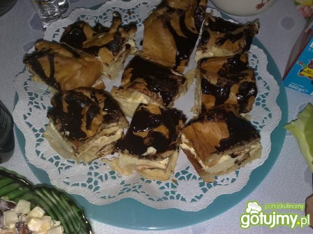 Karpatka z kremem budyniowym i polewą