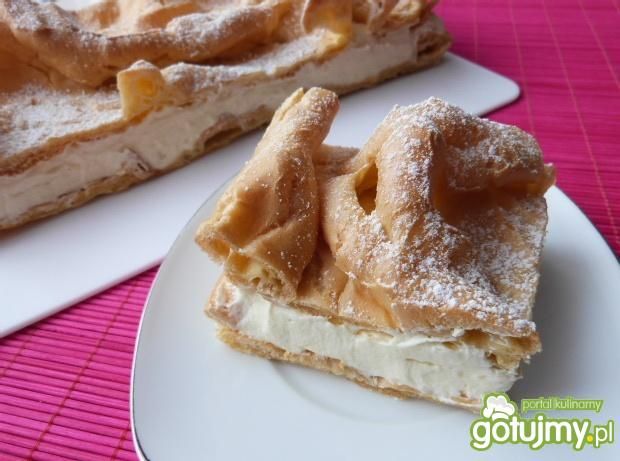 Karpatka z masą budyniowo-śmietankową Karpatka z masą budyniowo-śmietankową