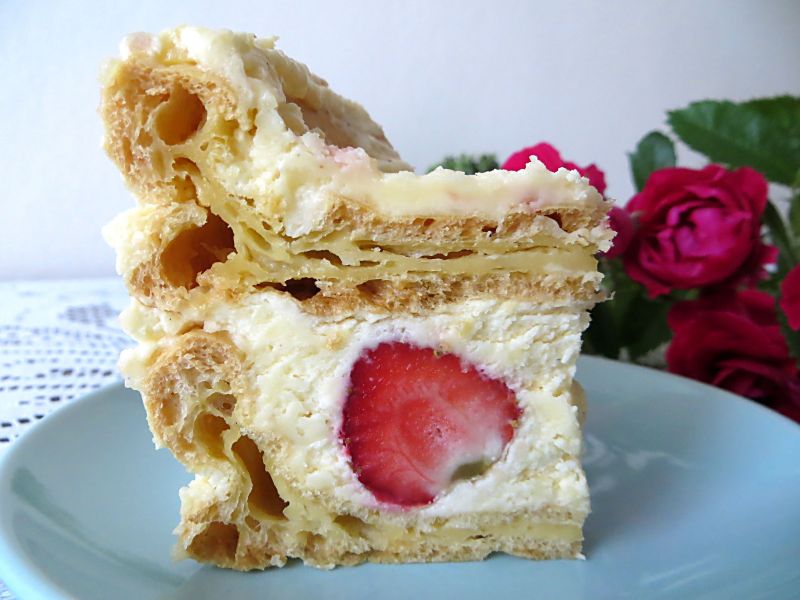 Karpatka z truskawkami