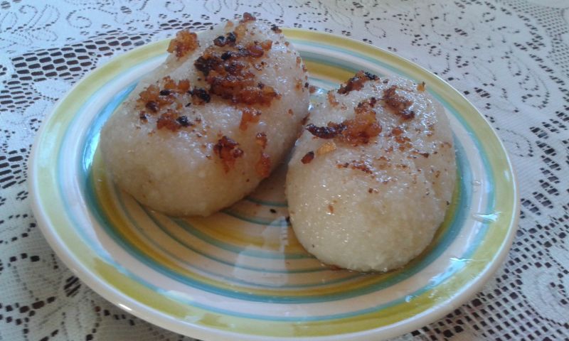 Kartacze z białym serem i szpinakiem