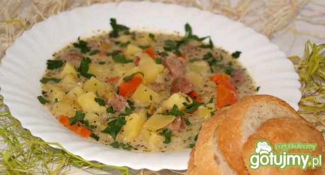 Kartoflanka doprawiona żurkiem