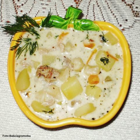 Kartoflanka na wieprzowinie z zacierką 