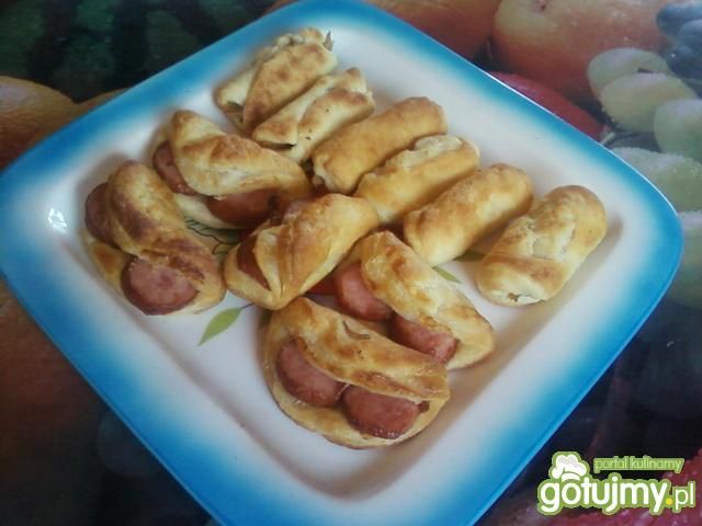 Kąski z ciasta francuskiego. Kąski z ciasta francuskiego.