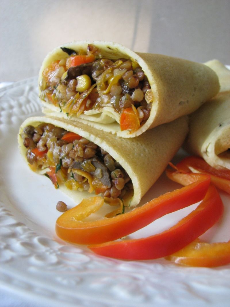 Kasza gryczana w naleśnikach ryżowych Kasza gryczana w naleśnikach ryżowych