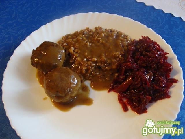 Kasza gryczana z klopsami Kasza gryczana z klopsami