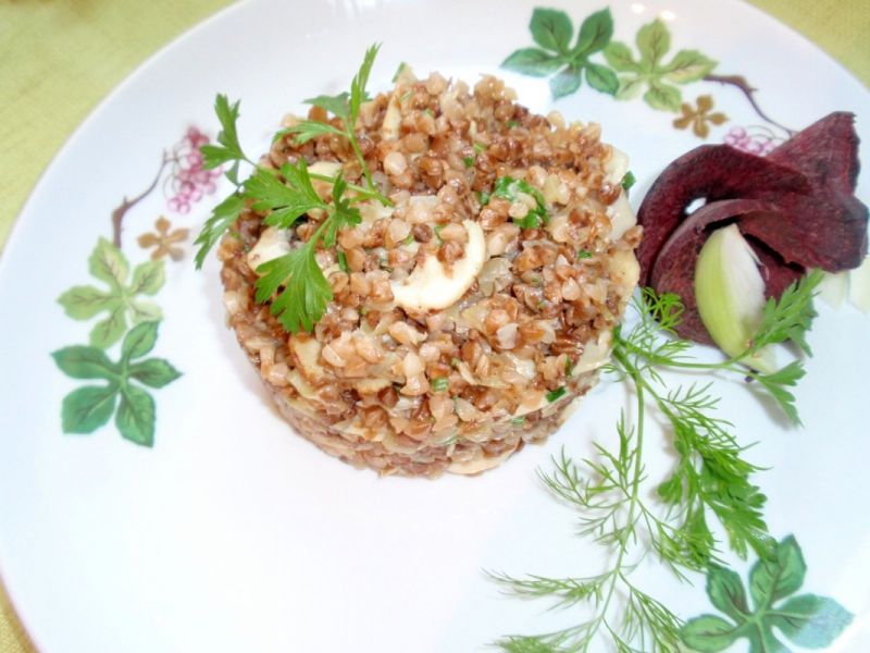 Kasza gryczana z pieczarkami  Kasza gryczana z pieczarkami