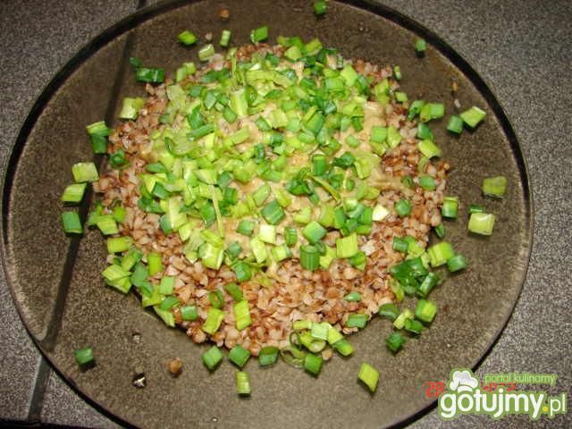 Kasza gryczana z sosem pieczarkowym Kasza gryczana z sosem pieczarkowym