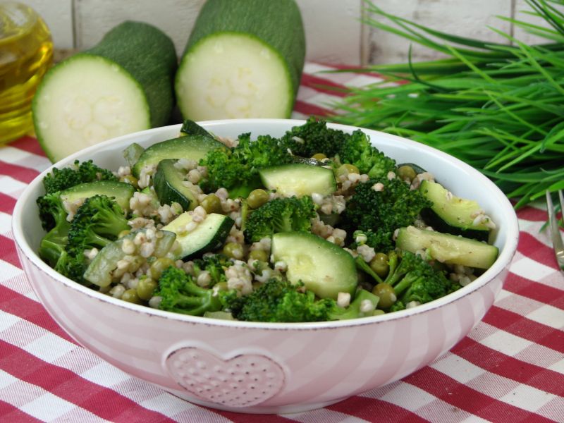 Kasza gryczana z zielonymi warzywami