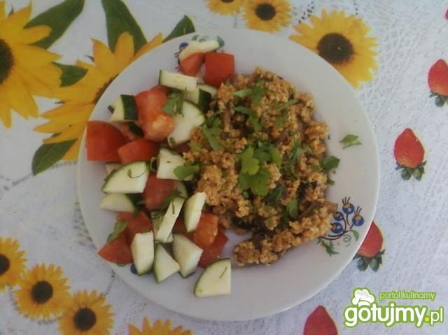 Kasza jaglana z masłem orzechowym.