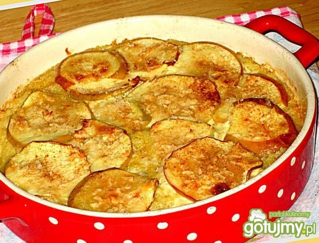 Kasza jaglana zapiekana z jabłkami. Kasza jaglana zapiekana z jabłkami.