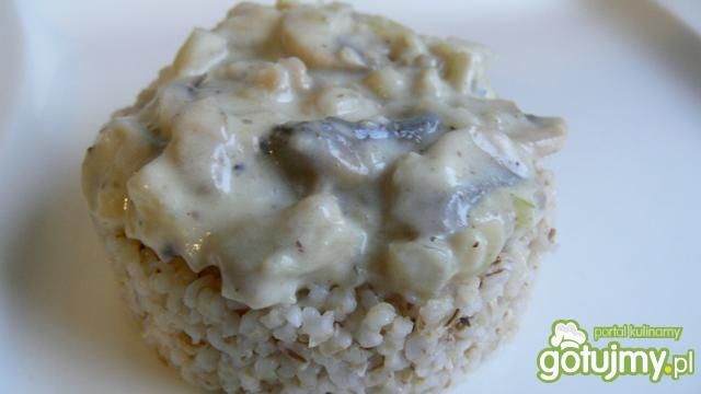 Kasza jęczmienna w sosie pieczarkowym