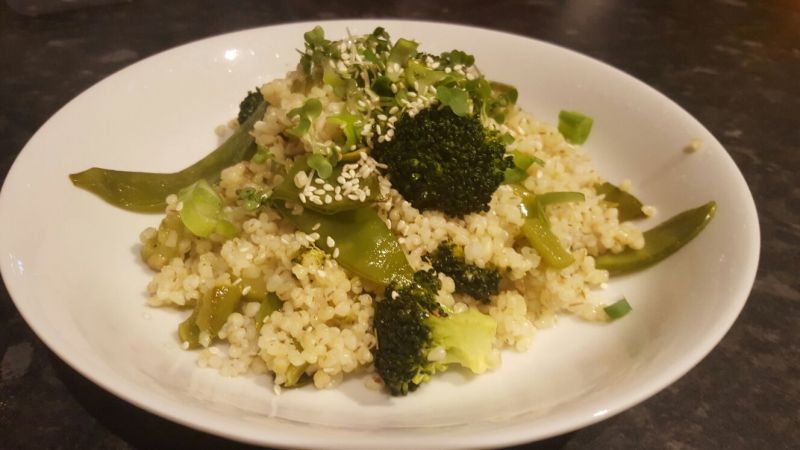 Kasza jęczmienna z zielonymi warzywami