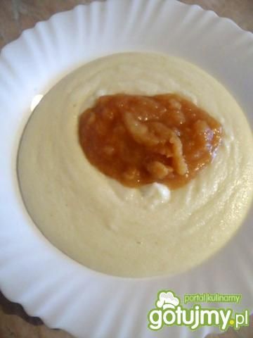 Kasza manna z jabłkami