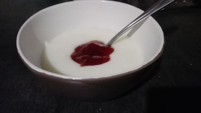 kasza manna z konfiturą :) kasza manna z konfiturą :)