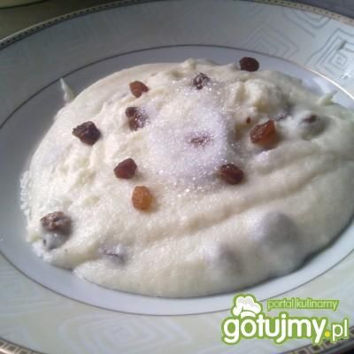 Kasza manna z rodzynkami