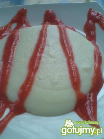 Kasza manna z sosem.