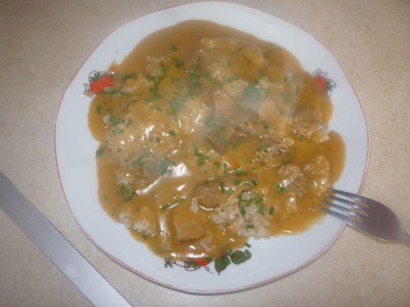 Kasza z gulaszem Kasza z gulaszem