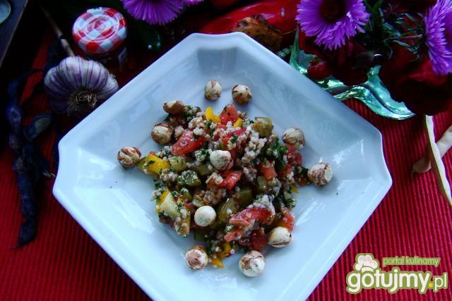 Kasza z orzechami laskowymi i warzywami  Kasza z orzechami laskowymi i warzywami