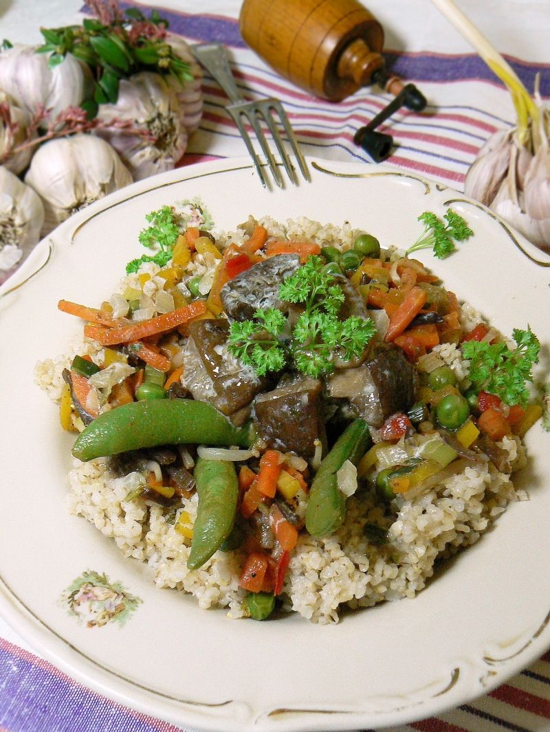 Kasza z podgrzybkami i warzywami  Kasza z podgrzybkami i warzywami