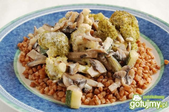 Kasza z sosem warzywnym Kasza z sosem warzywnym