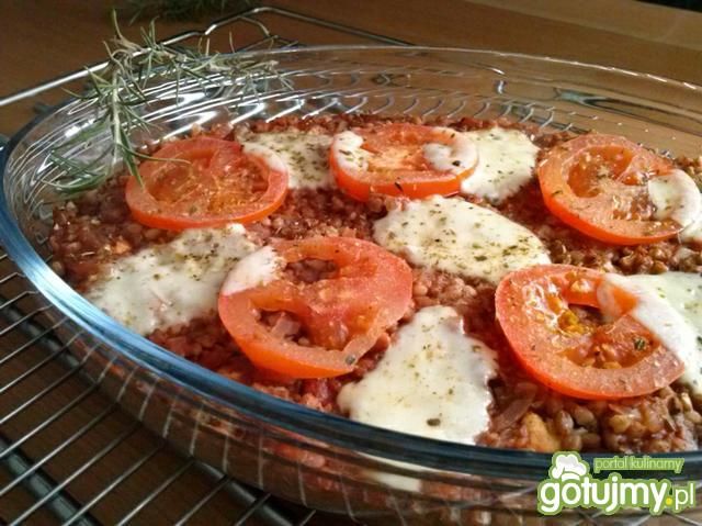 Kasza zapiekana z kurczakiem i mozarellą