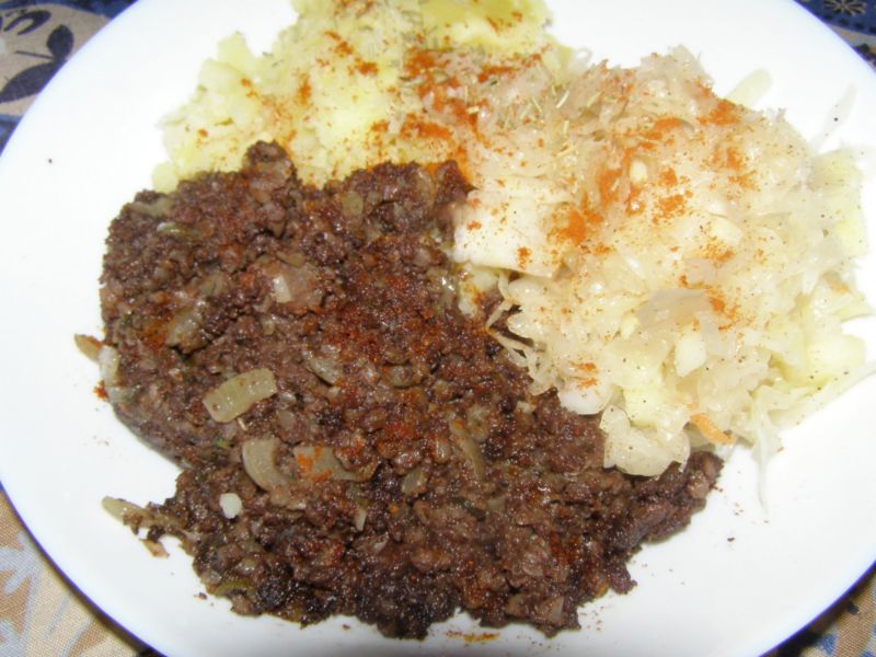 Kaszanka gryczana z cebulą i jabłkiem