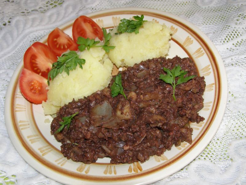 Kaszanka z cebulką i jabłkami Kaszanka z cebulką i jabłkami