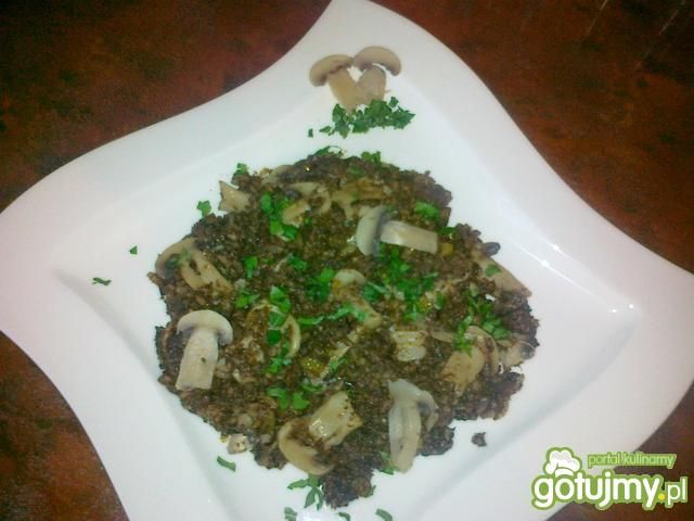 Kaszanka z gotowanymi pieczarkami Kaszanka z gotowanymi pieczarkami