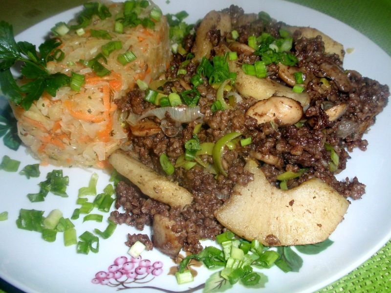 Kaszanka z  pieczarkami i jabłkiem Kaszanka z  pieczarkami i jabłkiem