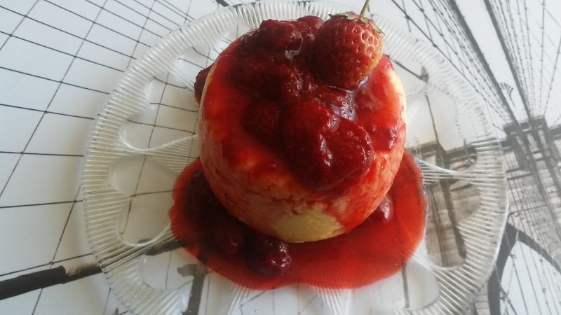 Kaszka kukurydziana z musem truskawkowym