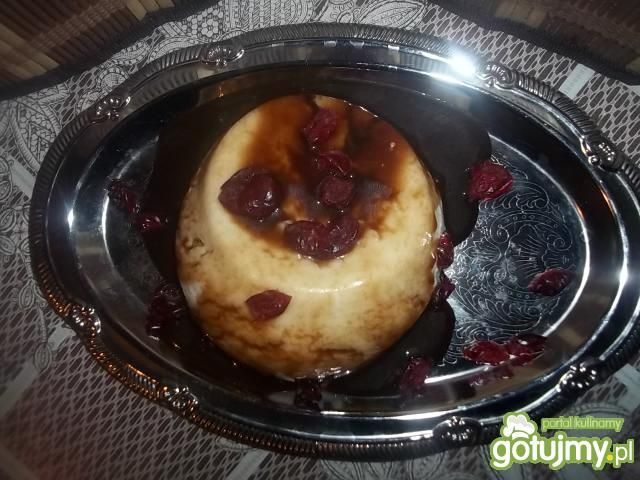 Kaszka manna z sosem balsamicznym