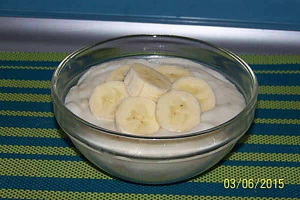 Kaszka owsiana z bananem Kaszka owsiana z bananem