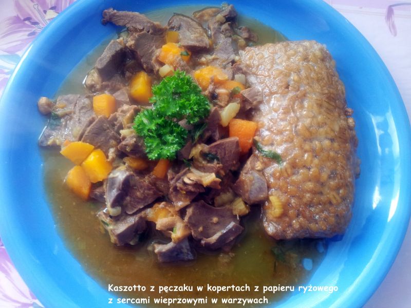 Kaszotto z pęczaku w kopertach z papieru ryżowego Kaszotto z pęczaku w kopertach z papieru ryżowego