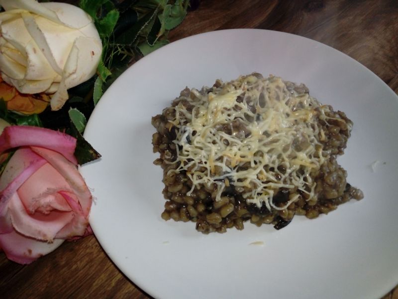 Kaszotto z suszonymi grzybami