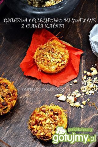 Kataifi orzechowo-migdałowe