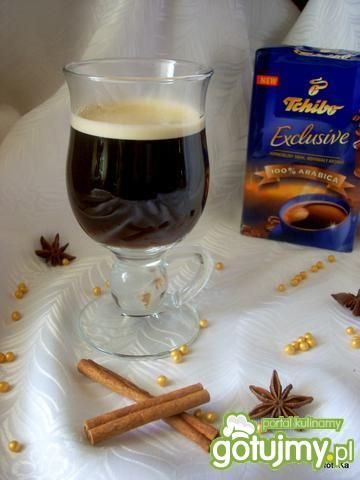 Kawa korzenna z miodem i rumem  Kawa korzenna z miodem i rumem