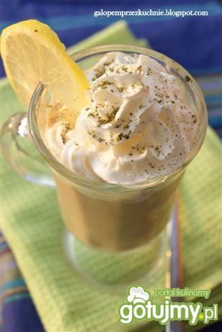 Kawa z herbatą matcha