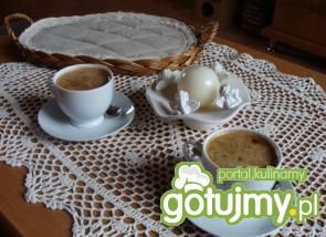 Kawa z likierem kokosowym