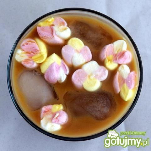 Kawa z mrożoną pianką Kawa z mrożoną pianką