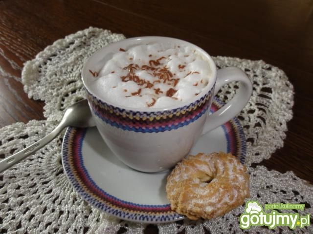Kawa ze mlekiem i cynamonem Kawa ze mlekiem i cynamonem
