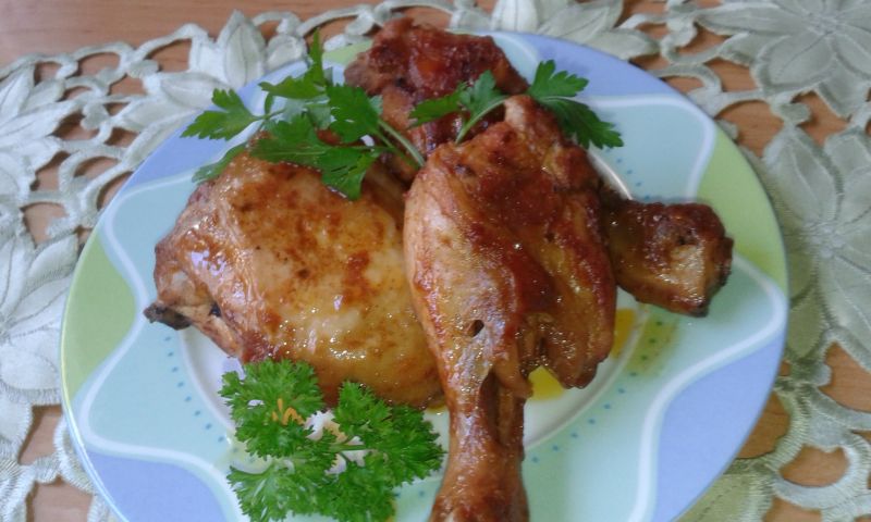 Kawałki kurczaka w marynacie sojowej