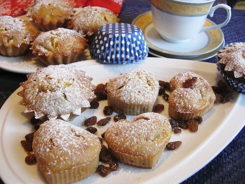 Kawowe muffinki z pomarańczą i rodzynkami Kawowe muffinki z pomarańczą i rodzynkami