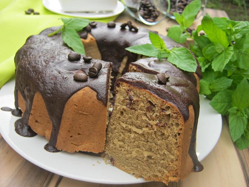 Kawowo-adwocatowa babka z białek Kawowo-adwocatowa babka z białek