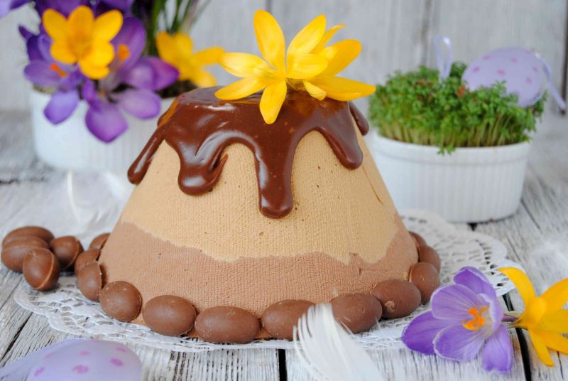 Kawowo-czekoladowa  pascha z nutą orzechów