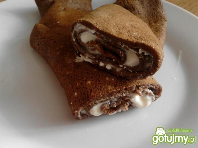 Kawowo-kakaowe naleśniki z serkiem