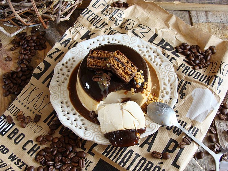 Kawowo-piernikowa panna cotta  Kawowo-piernikowa panna cotta