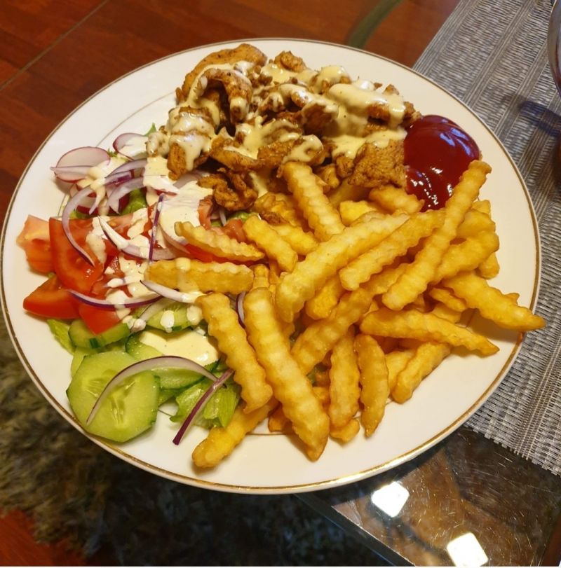 Kebab gyros na talerzu Kebab gyros na talerzu